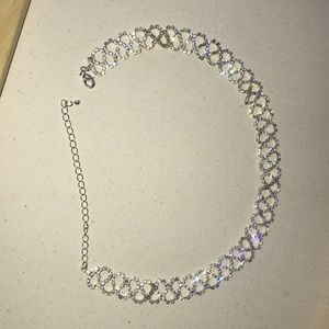 Crystal choker